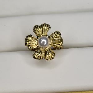 Coil & Chic Ring