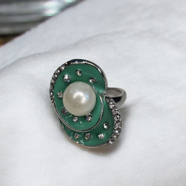 Amethyst Muse Ring