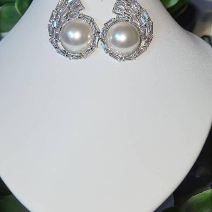 Diva Dazzle Earrings 2